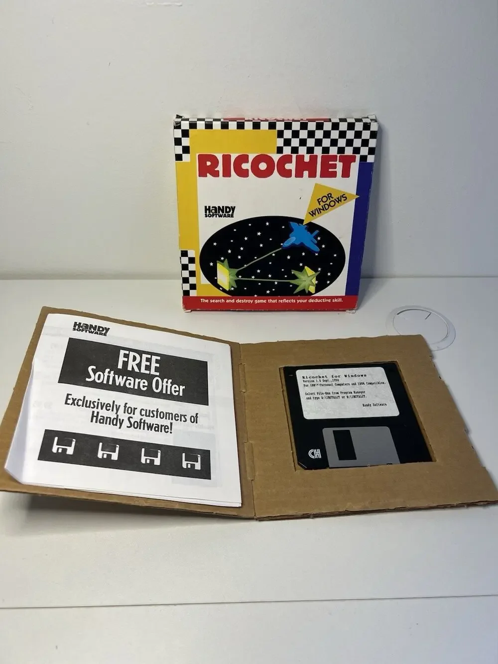 FLOPPY DISC GAME RICOCHET FOR WINDOWS PROGRAM PC MS-DOS COMPUTER 3.5